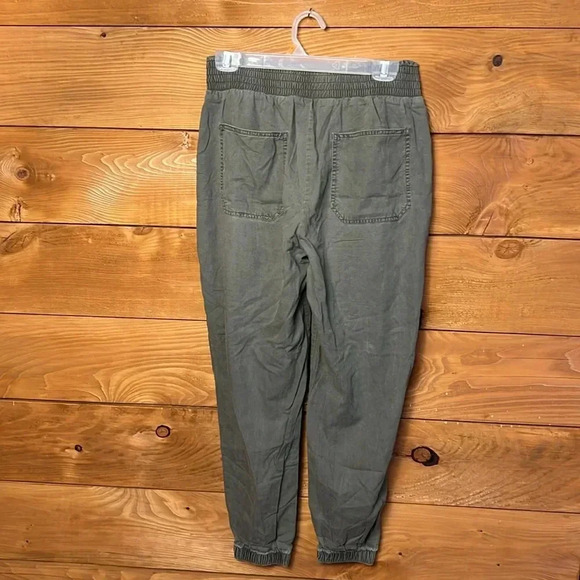 Abercrombie and Fitch women’s army green pants m elastic waist tie front pockets - Picture 5 of 8